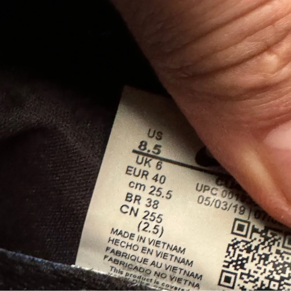 Womens Nike Air VaporMax 2019 Black Gold Red - Picture 9 of 9